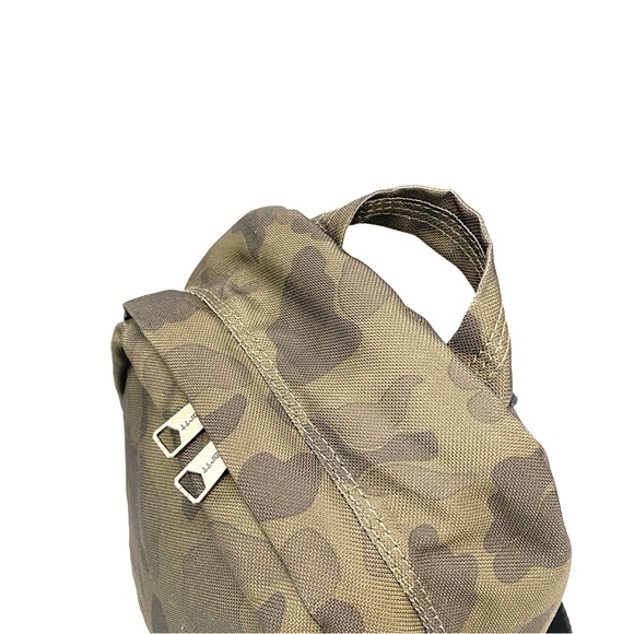 Carhartt Brown Camo Classic Mini Backpack - Picture 5 of 10